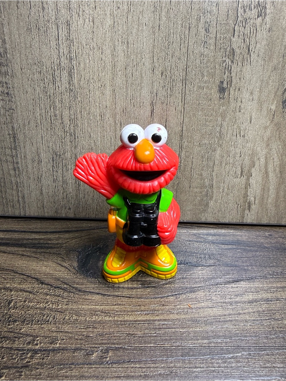 Vintage Sesame Street Camping Hiking Elmo Binoculars Jim Henson 2.75" Figure